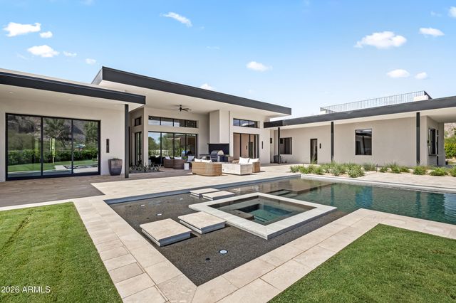 6321 N 48TH Place, Paradise Valley, AZ 85253