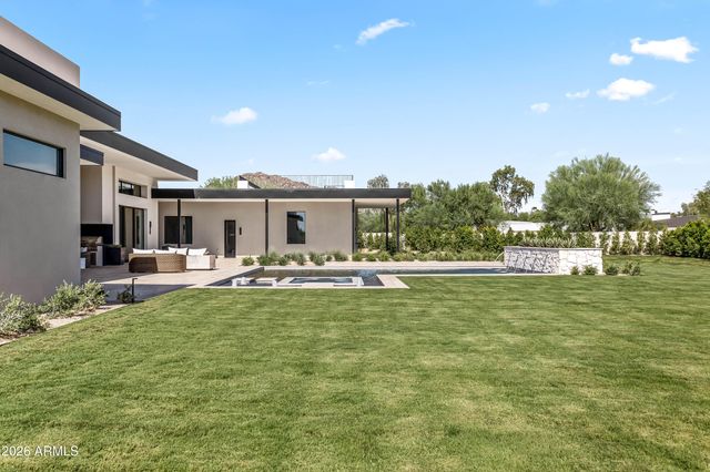 6321 N 48TH Place, Paradise Valley, AZ 85253