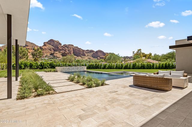 6321 N 48TH Place, Paradise Valley, AZ 85253