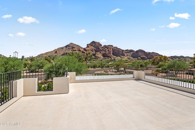 6321 N 48TH Place, Paradise Valley, AZ 85253
