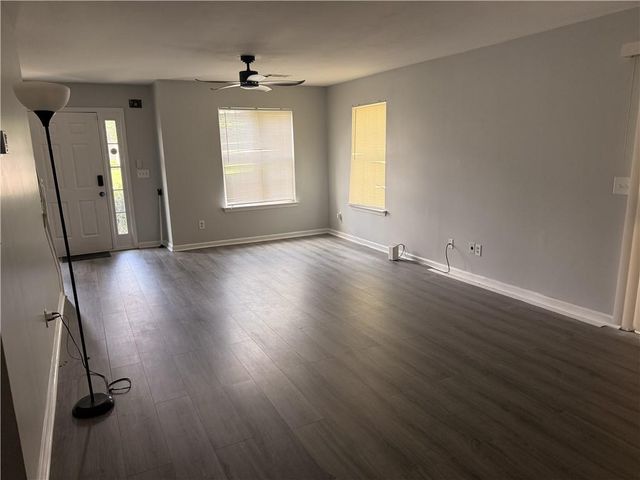 6229 Hickory Lane Circle, Union City, GA 30291
