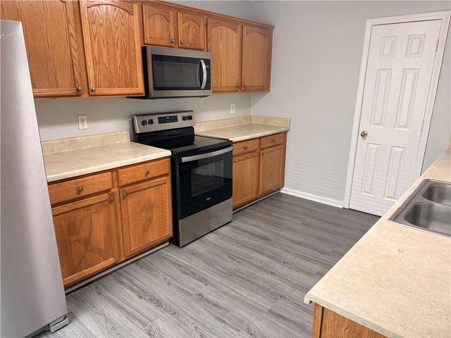 6229 Hickory Lane Circle, Union City, GA 30291