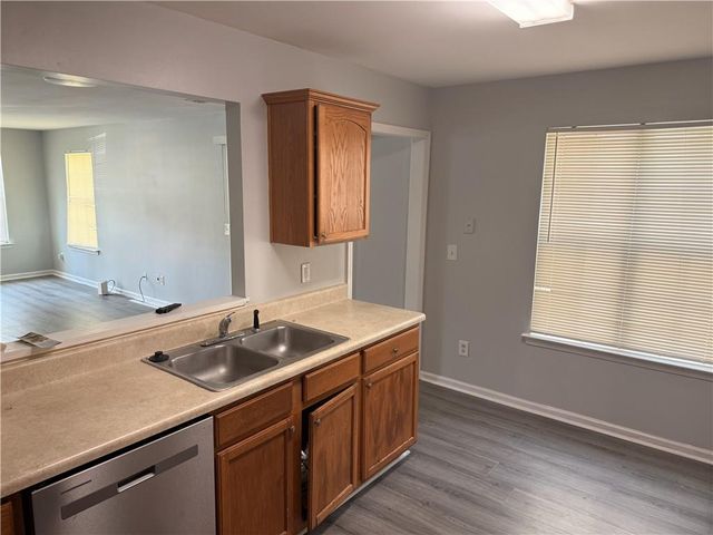 6229 Hickory Lane Circle, Union City, GA 30291