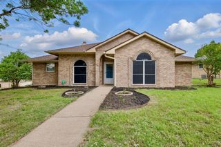 560 Dandelion Drive, Cedar Hill, TX 75104