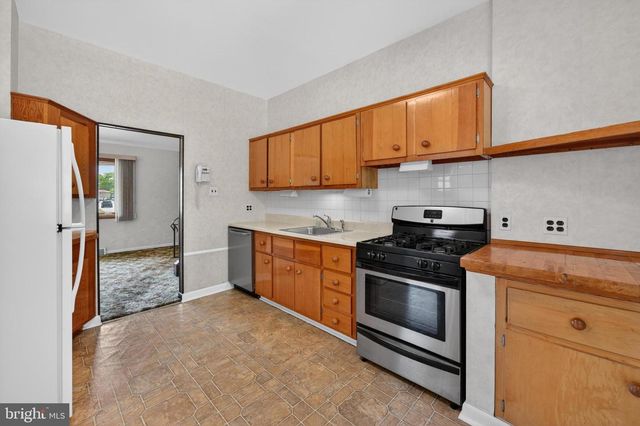 804 JOHNS RD, Cherry Hill, NJ 08034