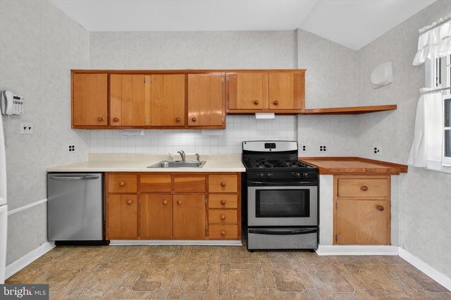 804 JOHNS RD, Cherry Hill, NJ 08034