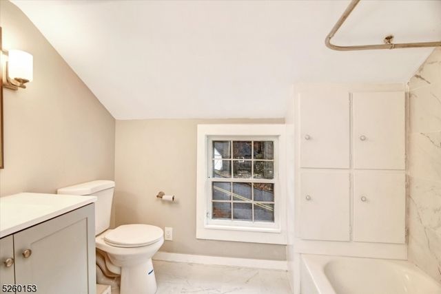 10 Lommason Glen Rd, White Twp., NJ 07823