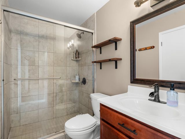 1565 Raymond Drive 203, Naperville, IL 60563