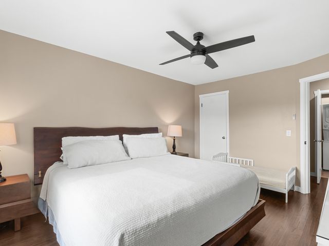 1565 Raymond Drive 203, Naperville, IL 60563