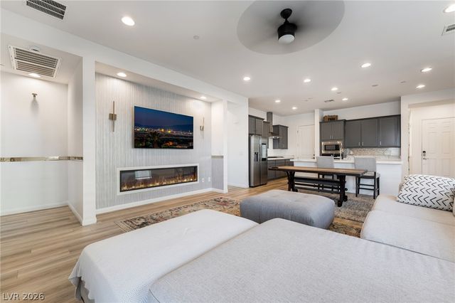 110 Ibiza Lake Drive, Henderson, NV 89011