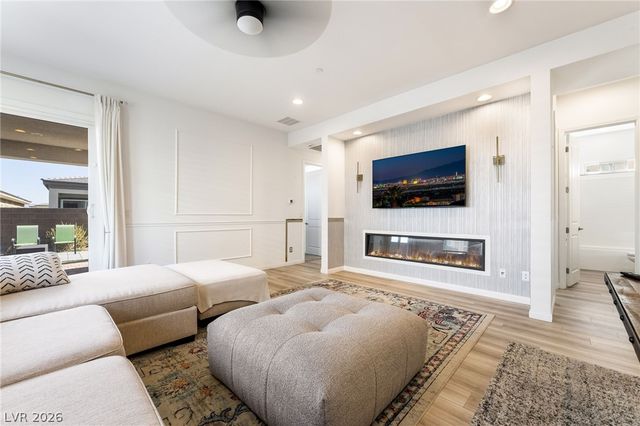 110 Ibiza Lake Drive, Henderson, NV 89011