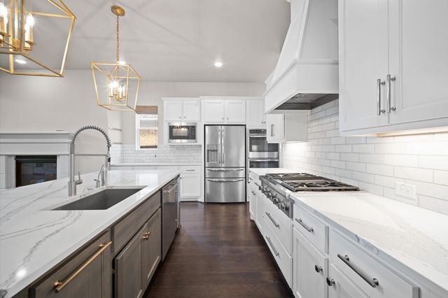 6 Maize Flower Place, Tomball, TX 77375