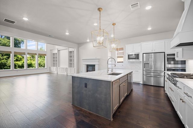 6 Maize Flower Place, Tomball, TX 77375