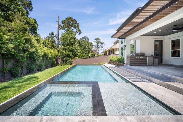 6 Maize Flower Place, Tomball, TX 77375