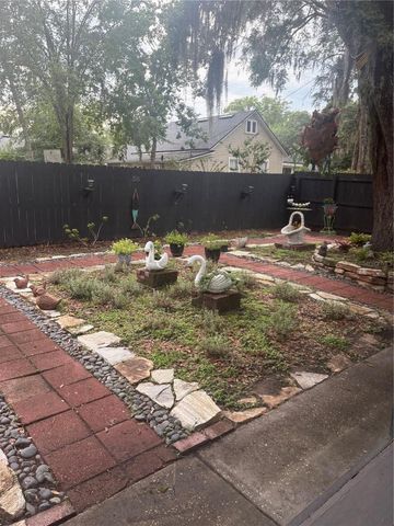 1910 S PARK AVENUE, Sanford, FL 32771