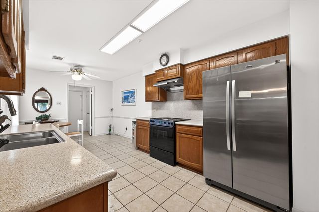 1518 Locke Lane, Sugar Land, TX 77478