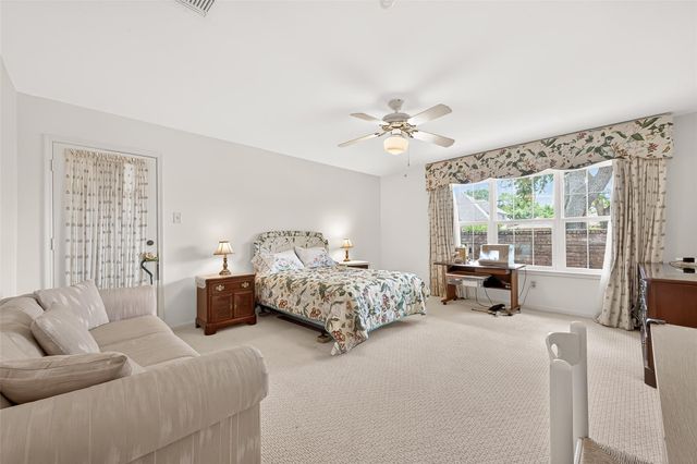 1518 Locke Lane, Sugar Land, TX 77478