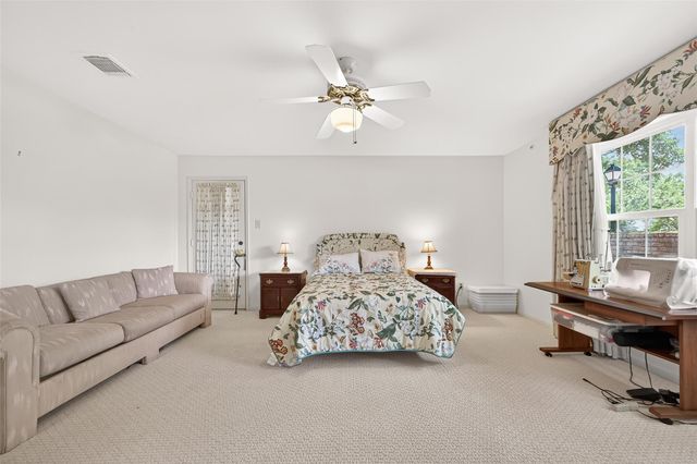 1518 Locke Lane, Sugar Land, TX 77478