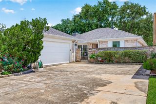 1518 Locke Lane, Sugar Land, TX 77478