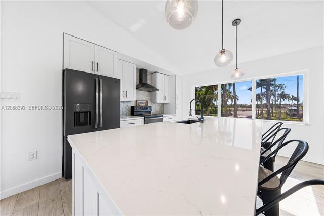 19601 SW 187th Avenue, Miami, FL 33187