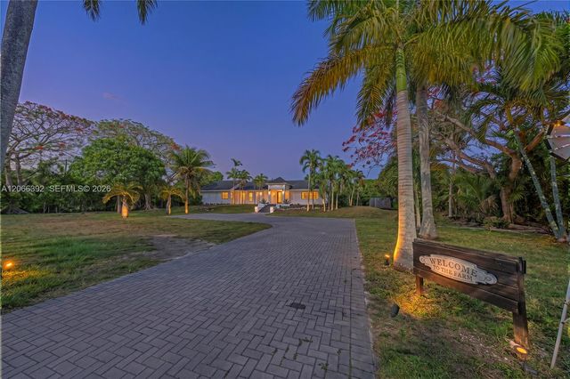 19601 SW 187th Avenue, Miami, FL 33187