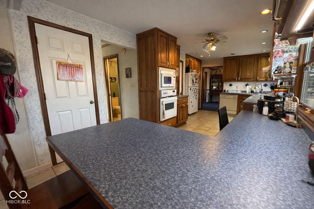 1812 E Crystal Creek Drive, Terre Haute, IN 47802