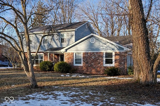 1812 E Crystal Creek Drive, Terre Haute, IN 47802