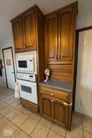 1812 E Crystal Creek Drive, Terre Haute, IN 47802