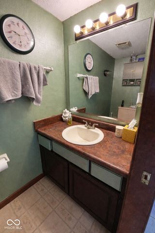 1812 E Crystal Creek Drive, Terre Haute, IN 47802