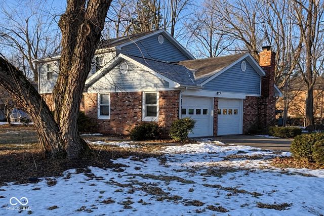 1812 E Crystal Creek Drive, Terre Haute, IN 47802