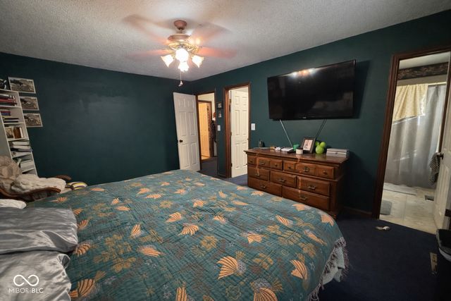 1812 E Crystal Creek Drive, Terre Haute, IN 47802