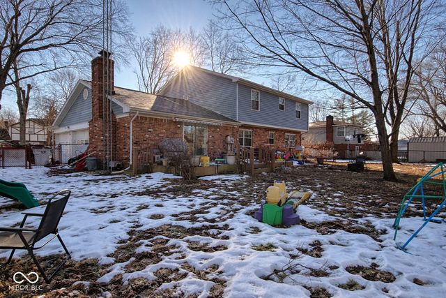 1812 E Crystal Creek Drive, Terre Haute, IN 47802