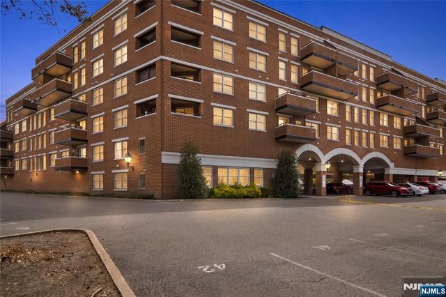 50 Iron Forge Square, Pompton Lakes, NJ 07442