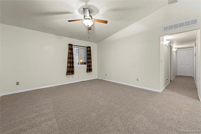 29010 Taylor Street, Saint Clair Shores, MI 48081