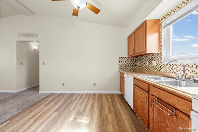 29010 Taylor Street, Saint Clair Shores, MI 48081