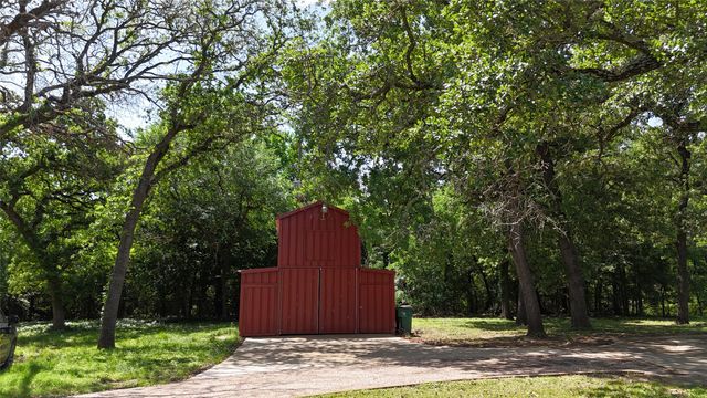 998 Hwy 22 E, Hamilton, TX 76531