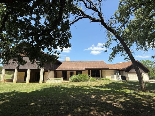 998 Hwy 22 E, Hamilton, TX 76531
