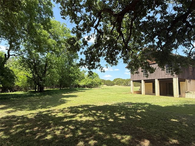 998 Hwy 22 E, Hamilton, TX 76531