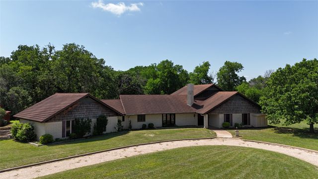 998 Hwy 22 E, Hamilton, TX 76531