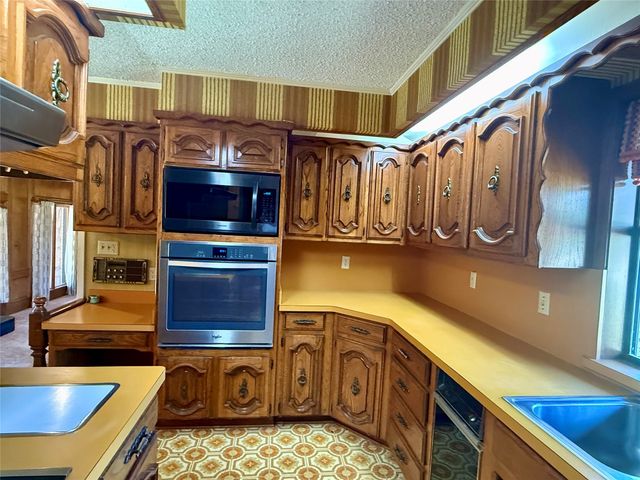 998 Hwy 22 E, Hamilton, TX 76531