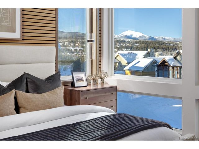 64 Overlook Pl, Winter Park, CO 80482