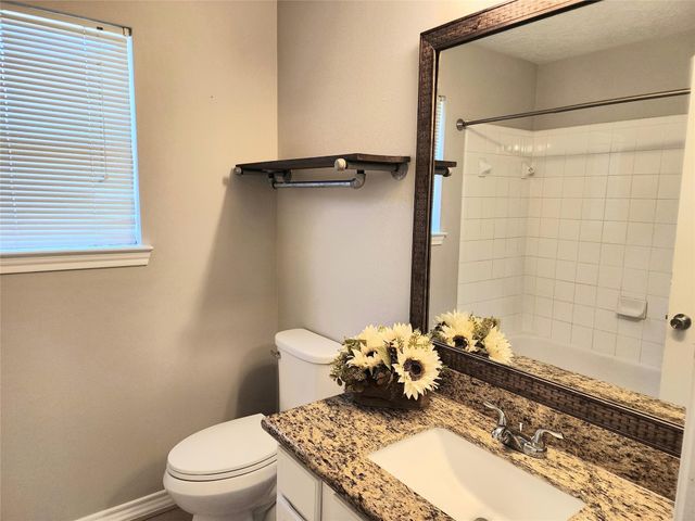 7126 Leens Lodge Lane, Humble, TX 77346