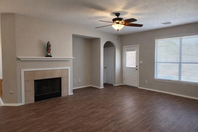 7126 Leens Lodge Lane, Humble, TX 77346