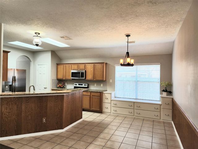 7126 Leens Lodge Lane, Humble, TX 77346