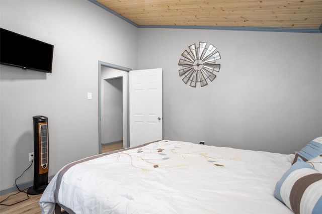 600 Pine Island Cove Road, Grapeland, TX 75844