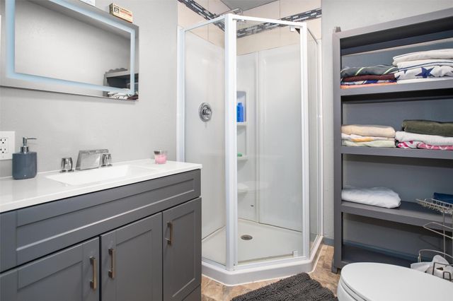 600 Pine Island Cove Road, Grapeland, TX 75844