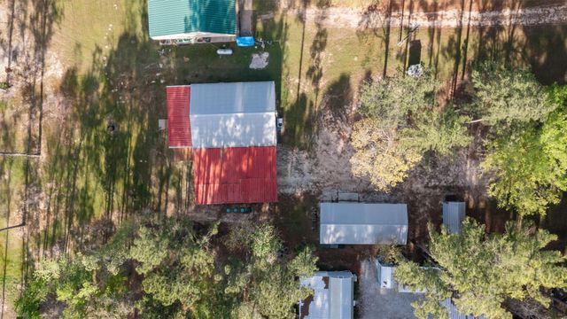 600 Pine Island Cove Road, Grapeland, TX 75844
