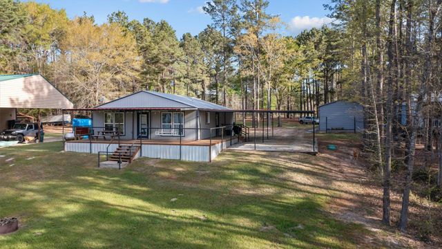 600 Pine Island Cove Road, Grapeland, TX 75844