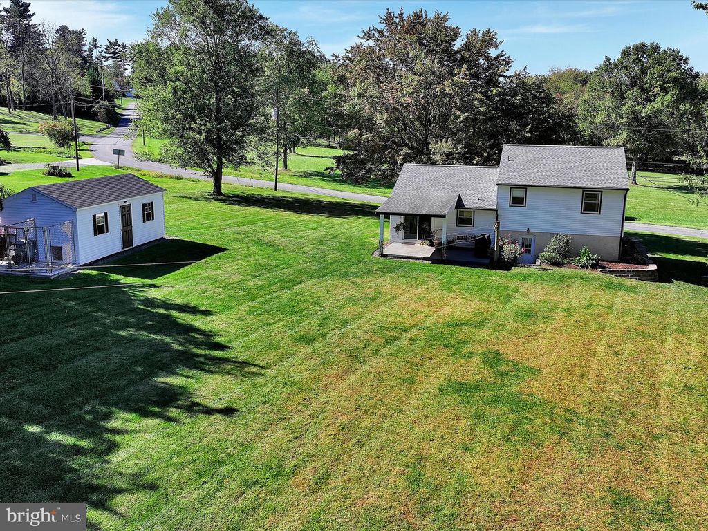 505 HERTZOG VALLEY RD, Denver, PA 17517