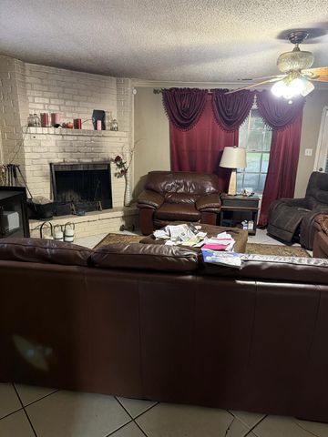1126 Woodfield Lane, Houston, TX 77073